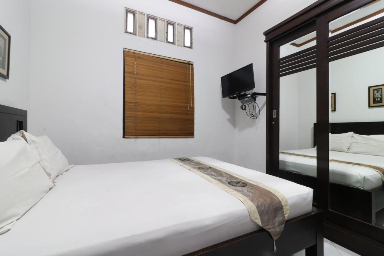 Dinnar Syariah Gayungan Redpartner 2*