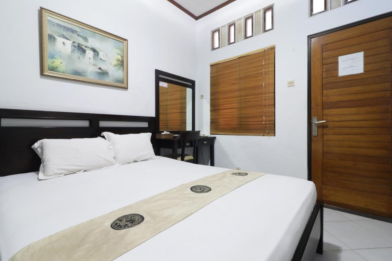 Hotel Dinnar Syariah Gayungan Redpartner 2*