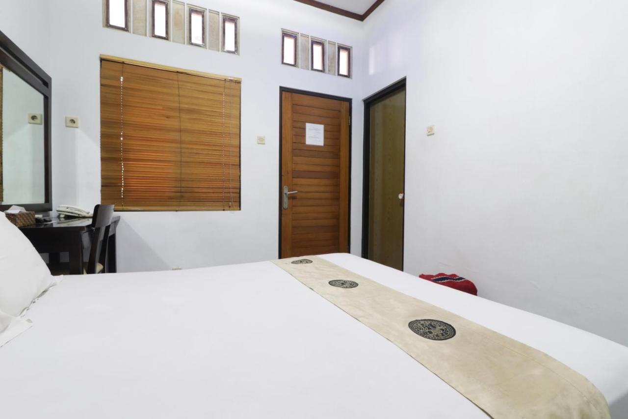 Hotel Dinnar Syariah Gayungan Redpartner 2*