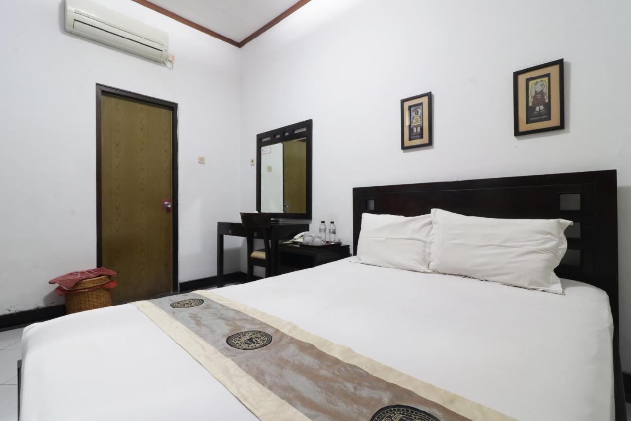 Hotel Dinnar Syariah Gayungan Redpartner Surabaya