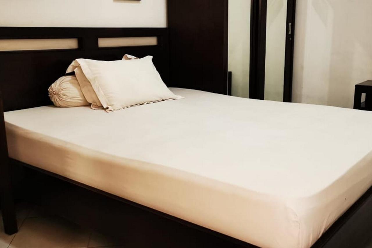 Hotel Dinnar Syariah Gayungan Redpartner Surabaya