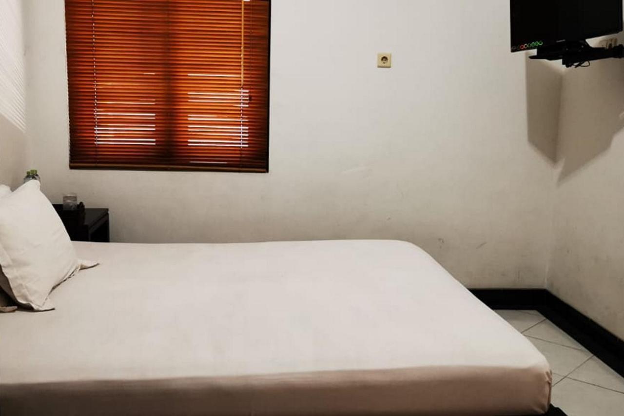 Dinnar Syariah Gayungan Redpartner Hotel 2*